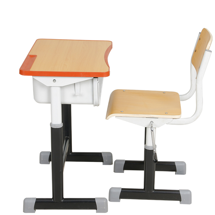 如何選擇學(xué)生課桌椅廠(chǎng)家？這幾點(diǎn)要多注意