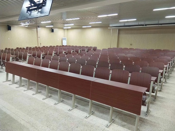 為什么大學(xué)階梯教室多使用連排椅？
